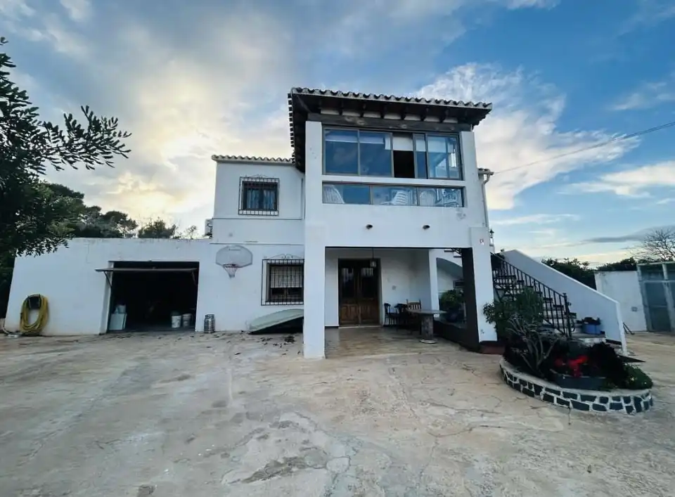 Detached house with garden for sale in Centro Urbano