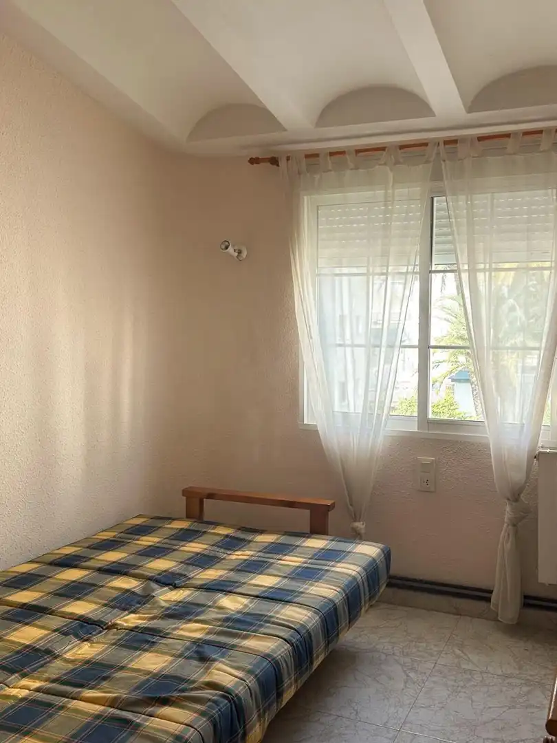 Habitación de Casa adosada en venta en Miramar con Calefacción, Jardín privado y Terraza