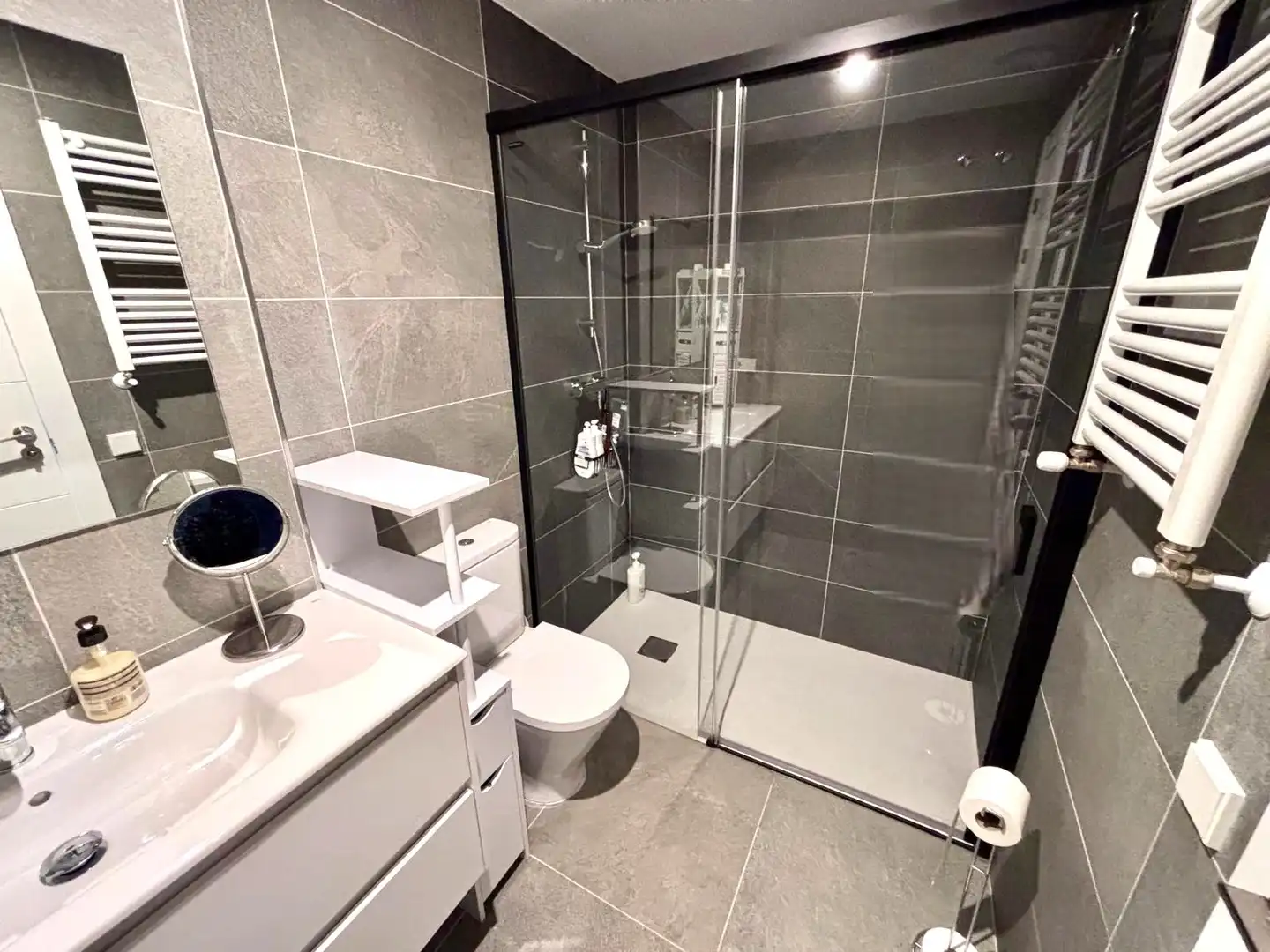 Bathroom of Flat for sale in Gijón   with Heating, Private garden and Parquet flooring