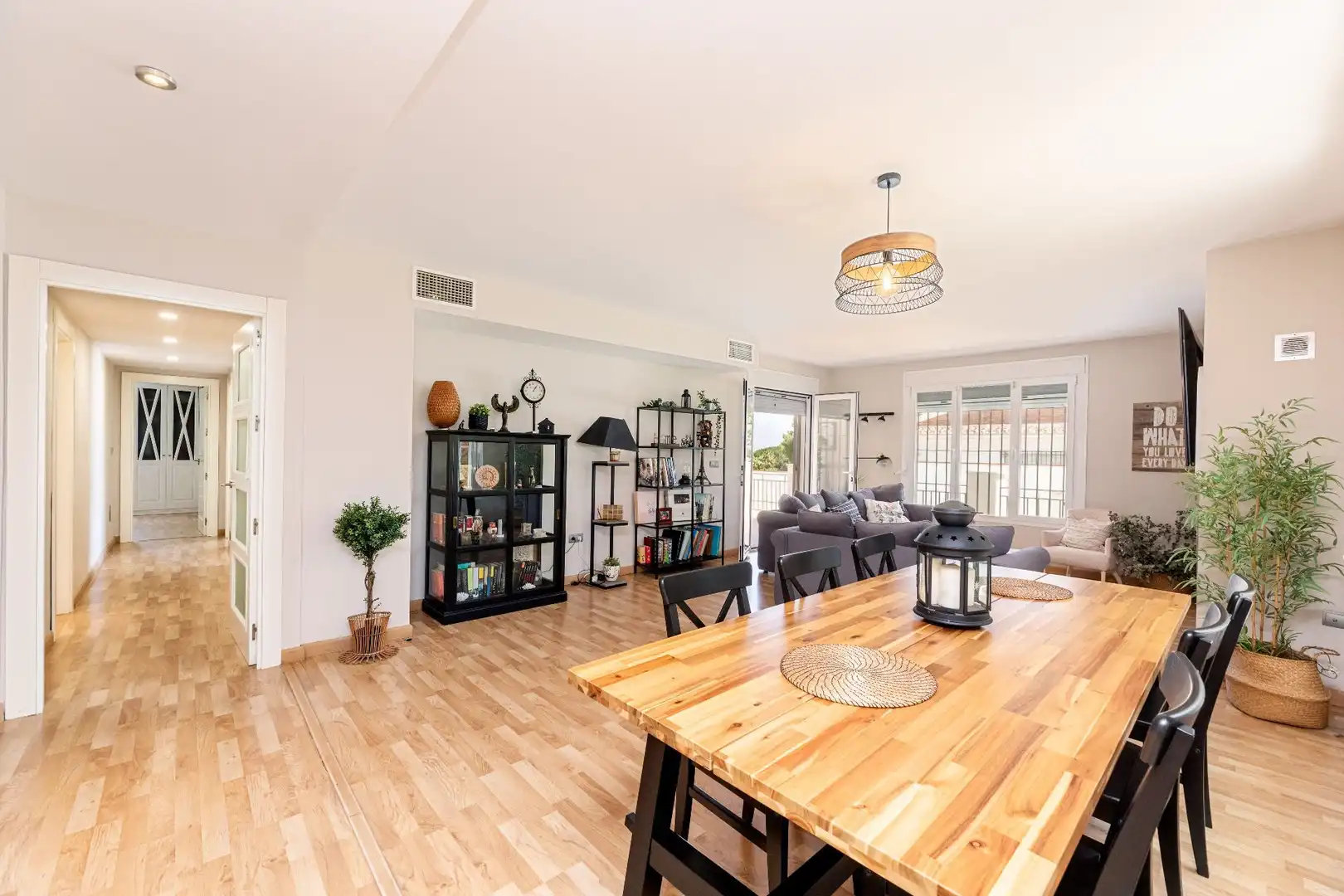 Comedor de Casa o chalet en venta en Alhaurín de la Torre con Aire acondicionado, Calefacción y Jardín privado