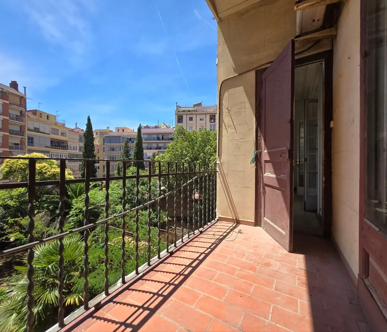 Terraza de Piso en venta en Barcelona con Calefacción, Trastero y Balcón