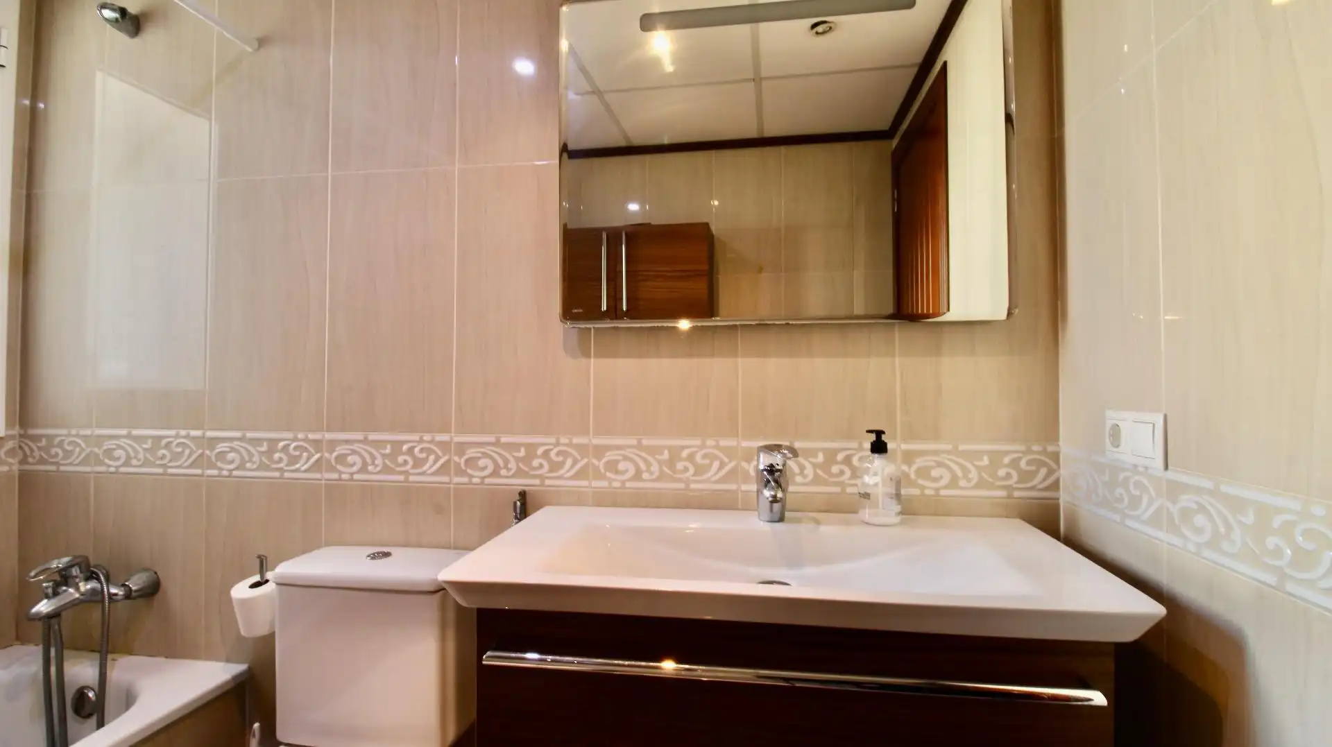 Baño de Ático en venta en Roquetas de Mar con Aire acondicionado, Calefacción y Terraza