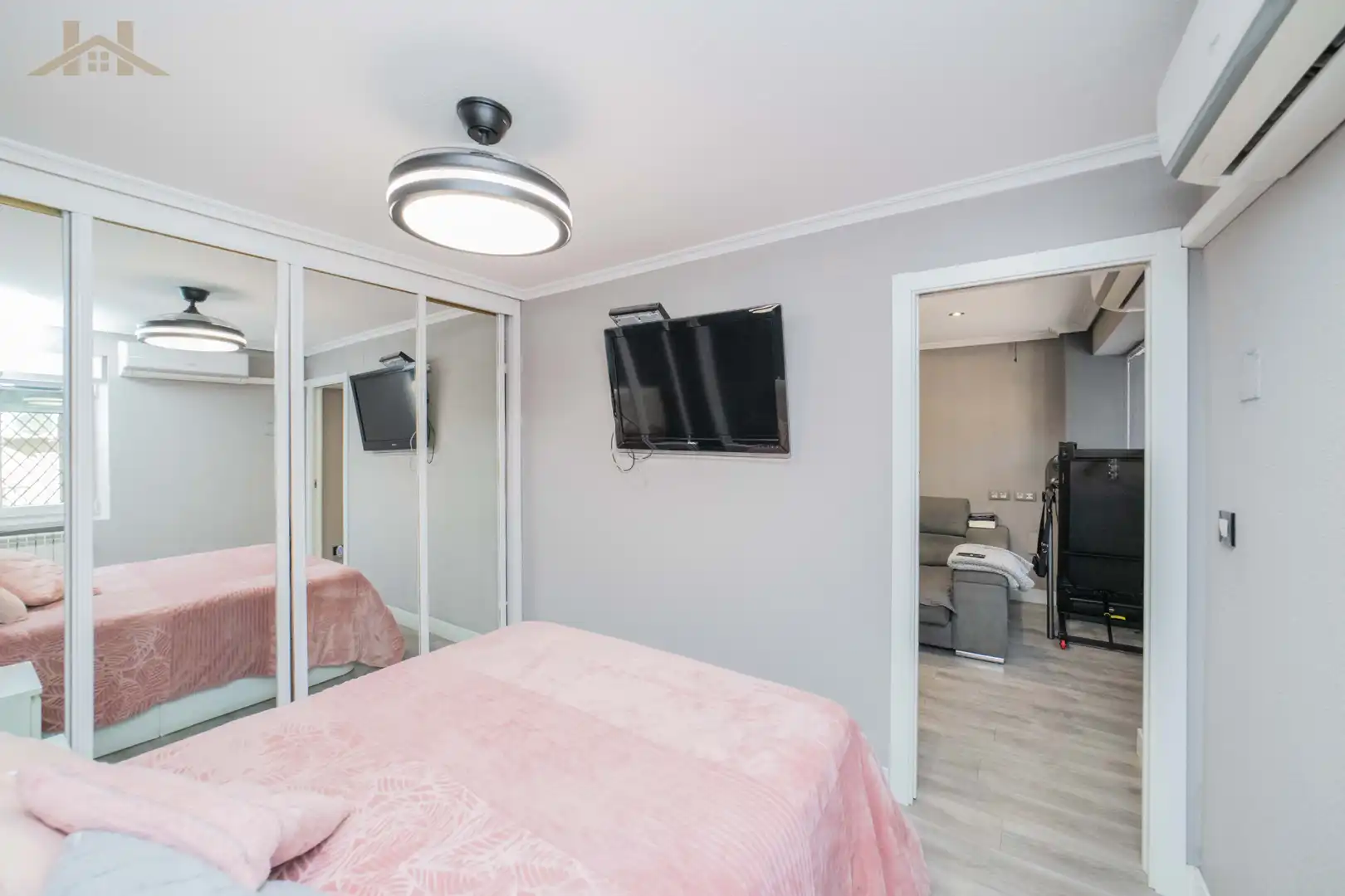 Bedroom of Flat for sale in Madrid  with Air Conditioner and Heating