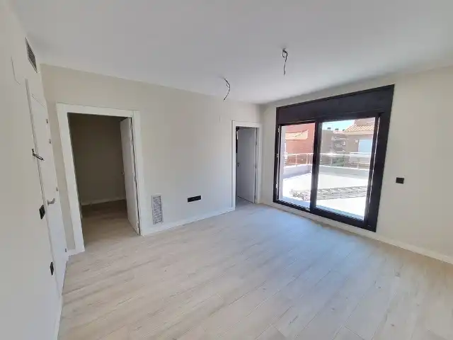 Dormitori de Casa adosada en venda en Cambrils amb Aire condicionat, Calefacció i Jardí privat