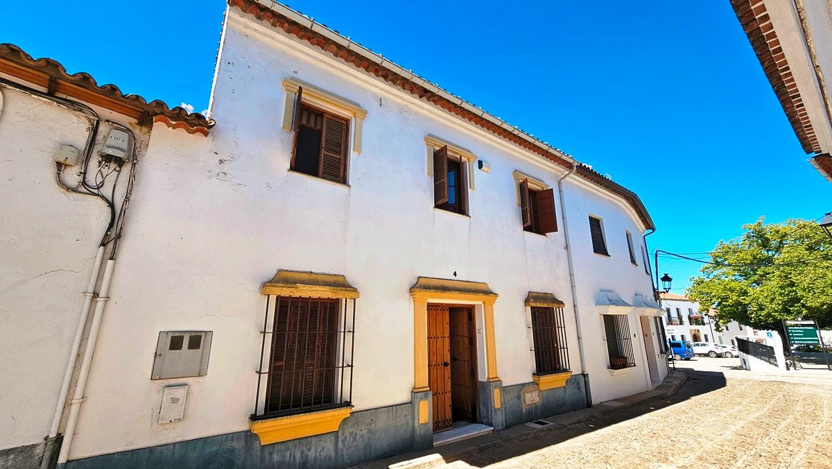 Exterior view of House or chalet for sale in Castaño del Robledo  with Private garden and Terrace