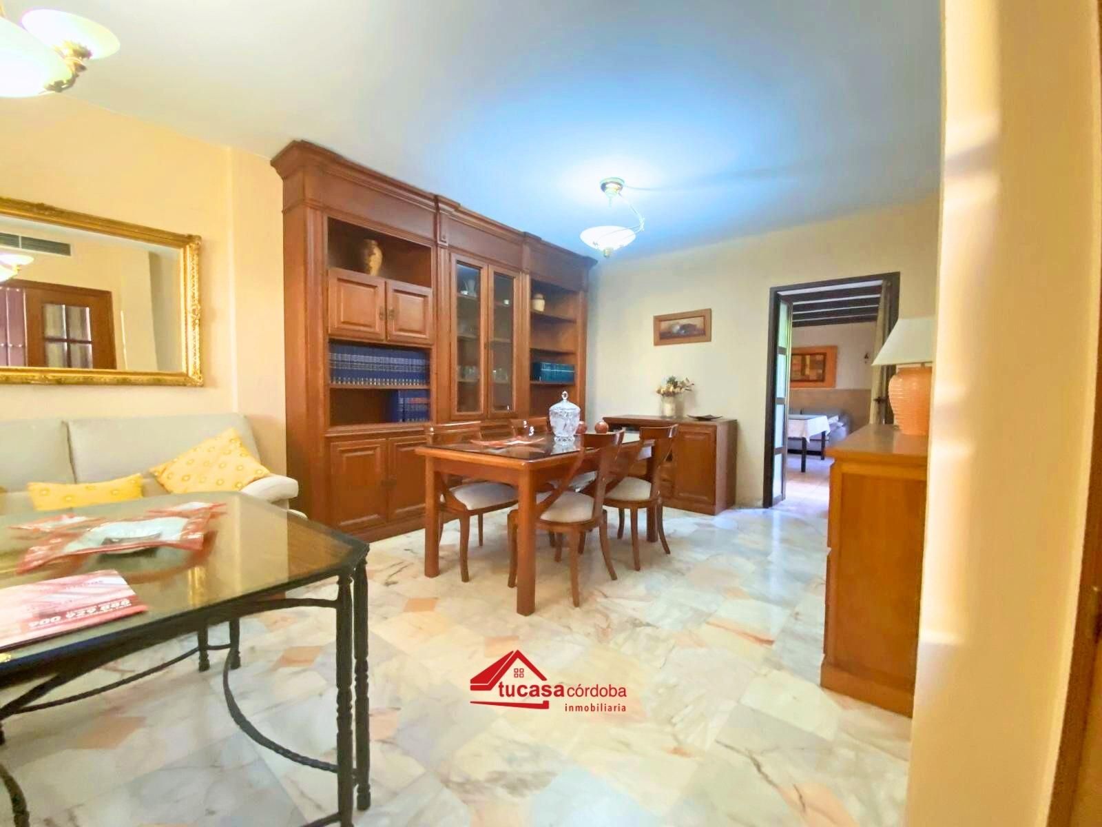 Comedor de Casa adosada en venta en  Córdoba Capital con Aire acondicionado y Calefacción