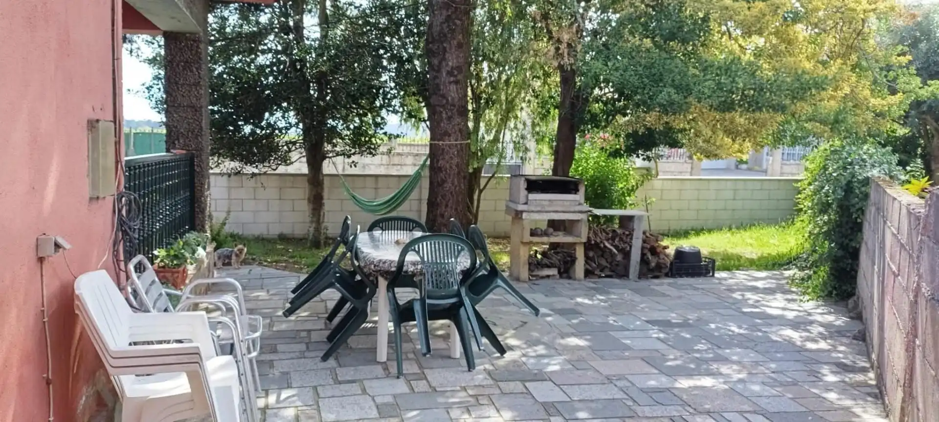 Terrasse von Haus oder Chalet zum Verkauf in Cambados mit Privatgarten und Möbliert