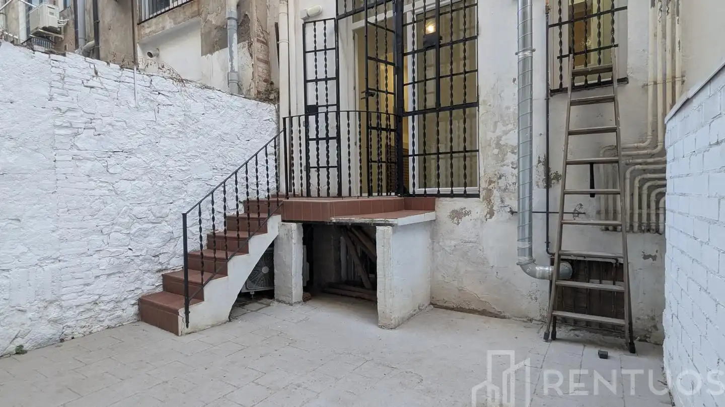 Local de alquiler en calle de Sant Pere Màrtir, Vila de Gràcia