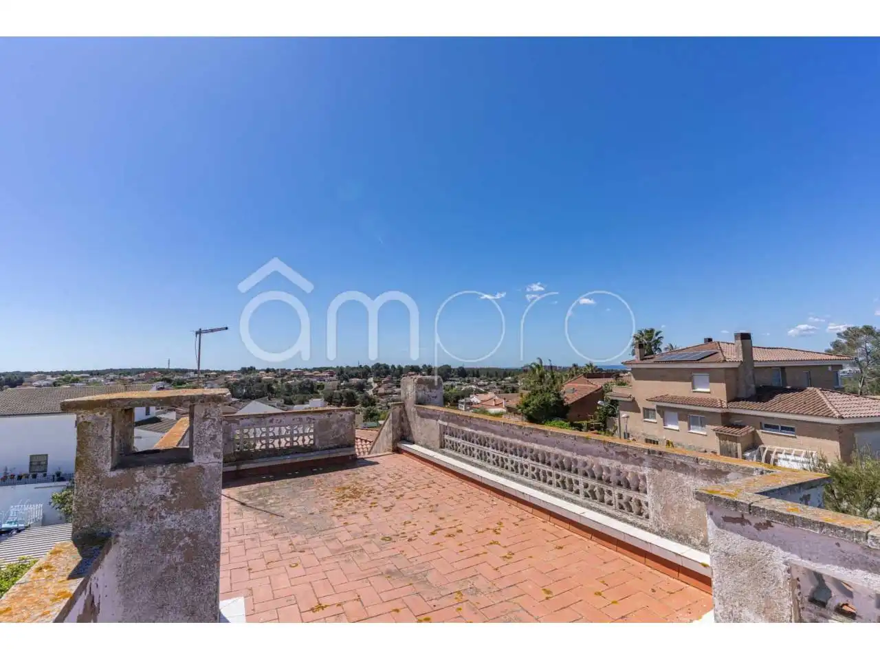 Vista exterior de Casa o xalet en venda en Els Pallaresos amb Jardí privat, Terrassa i Piscina