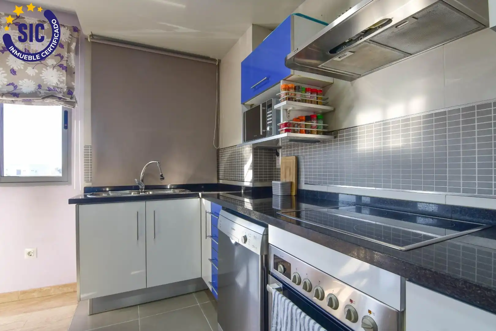 Cocina de Dúplex en venta en Catarroja con Aire acondicionado, Calefacción y Trastero