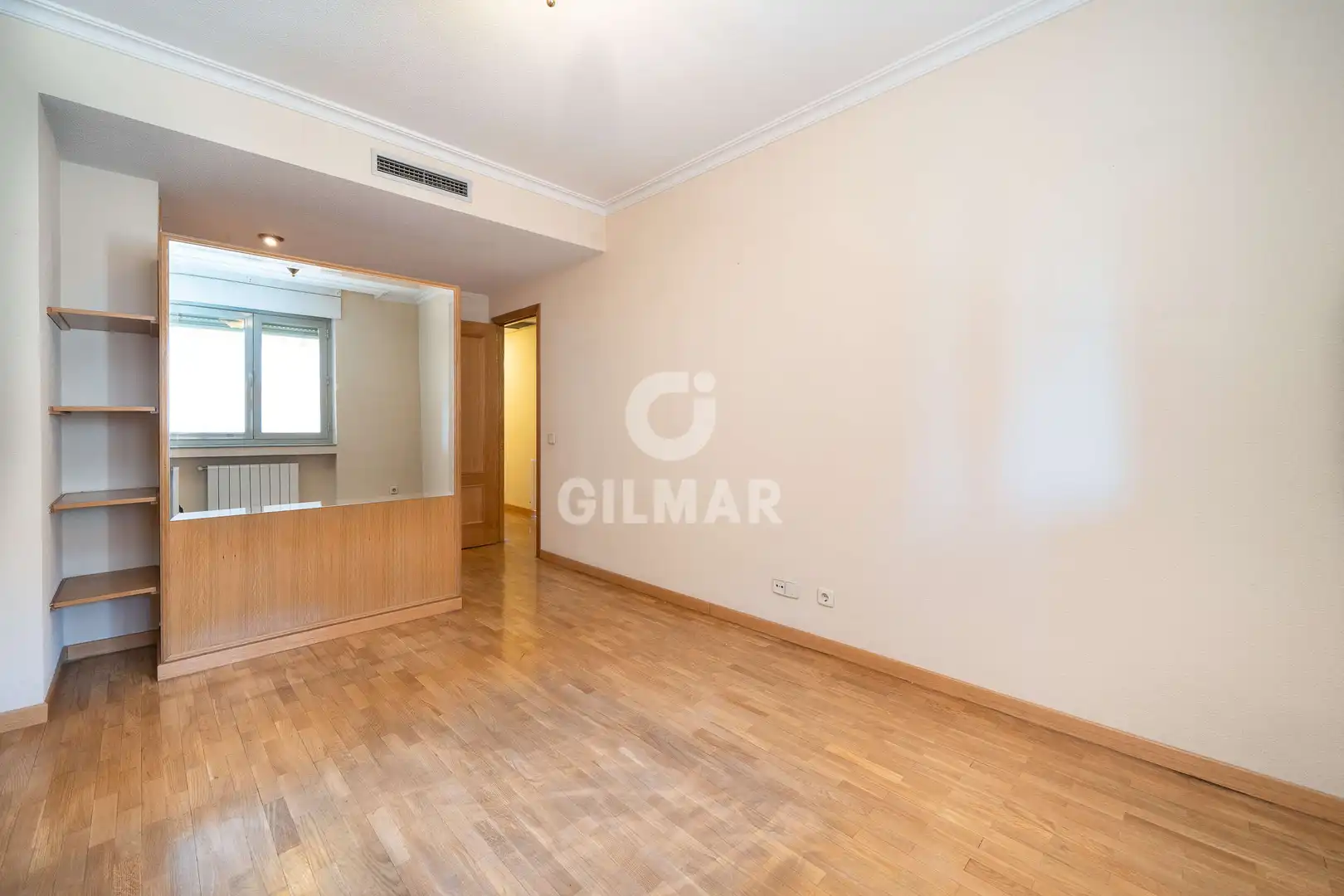 Habitación de Piso en venta en Madrid con Calefacción, Jardín privado y Trastero