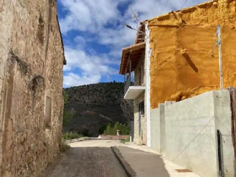 Vista exterior de Residencial en venda en Salinas del Manzano