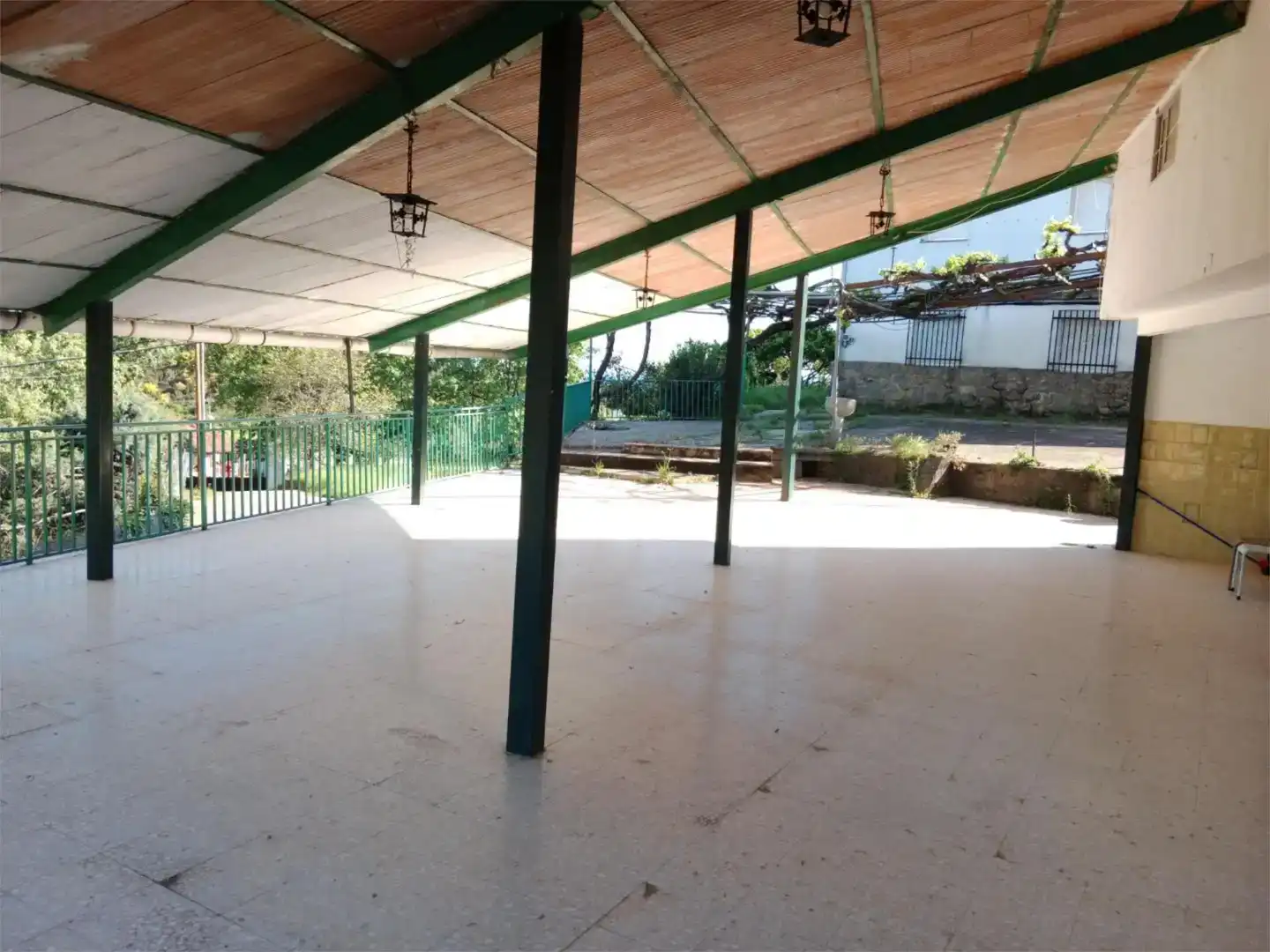 Terraza de Piso en venta en Candeleda con Jardín privado, Trastero y Amueblado