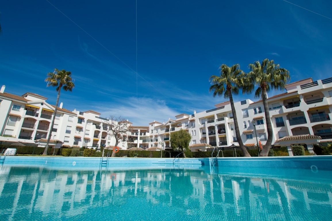 Exterior view of Apartment for sale in Marbella  with Air Conditioner, Terrace and Swimming Pool