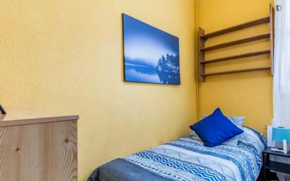 Dormitori de Apartament per a compartir en  Valencia Capital amb Moblat, Forn i Rentadora