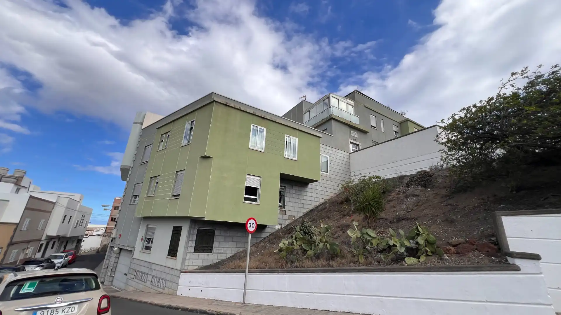 Vista exterior de Piso en venta en Las Palmas de Gran Canaria con Trastero
