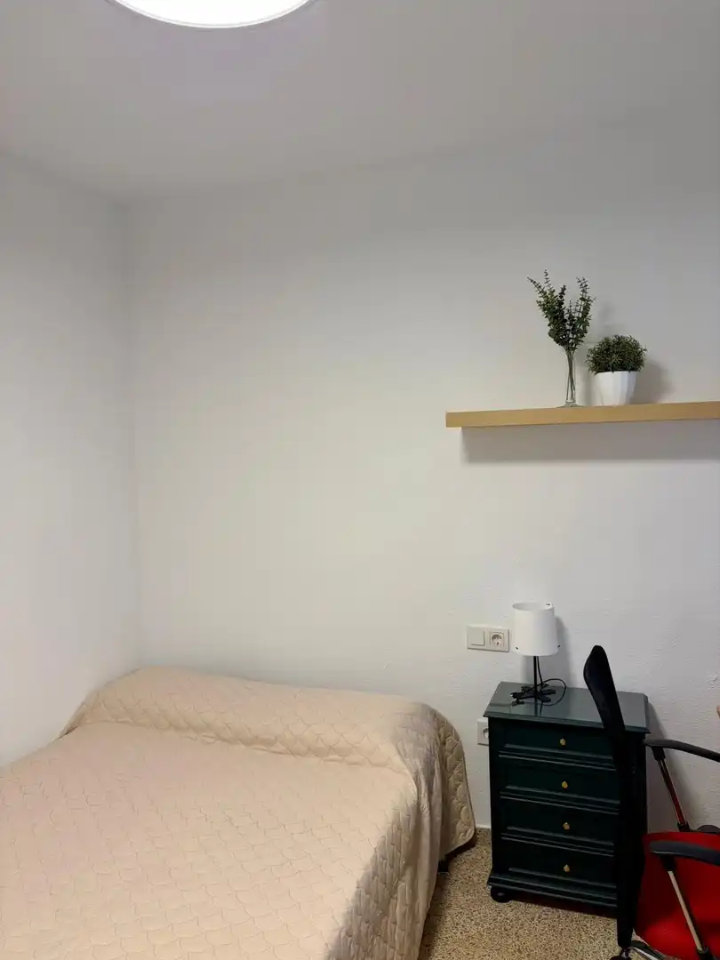 Schlafzimmer von Wohnung zur Miete in Centro