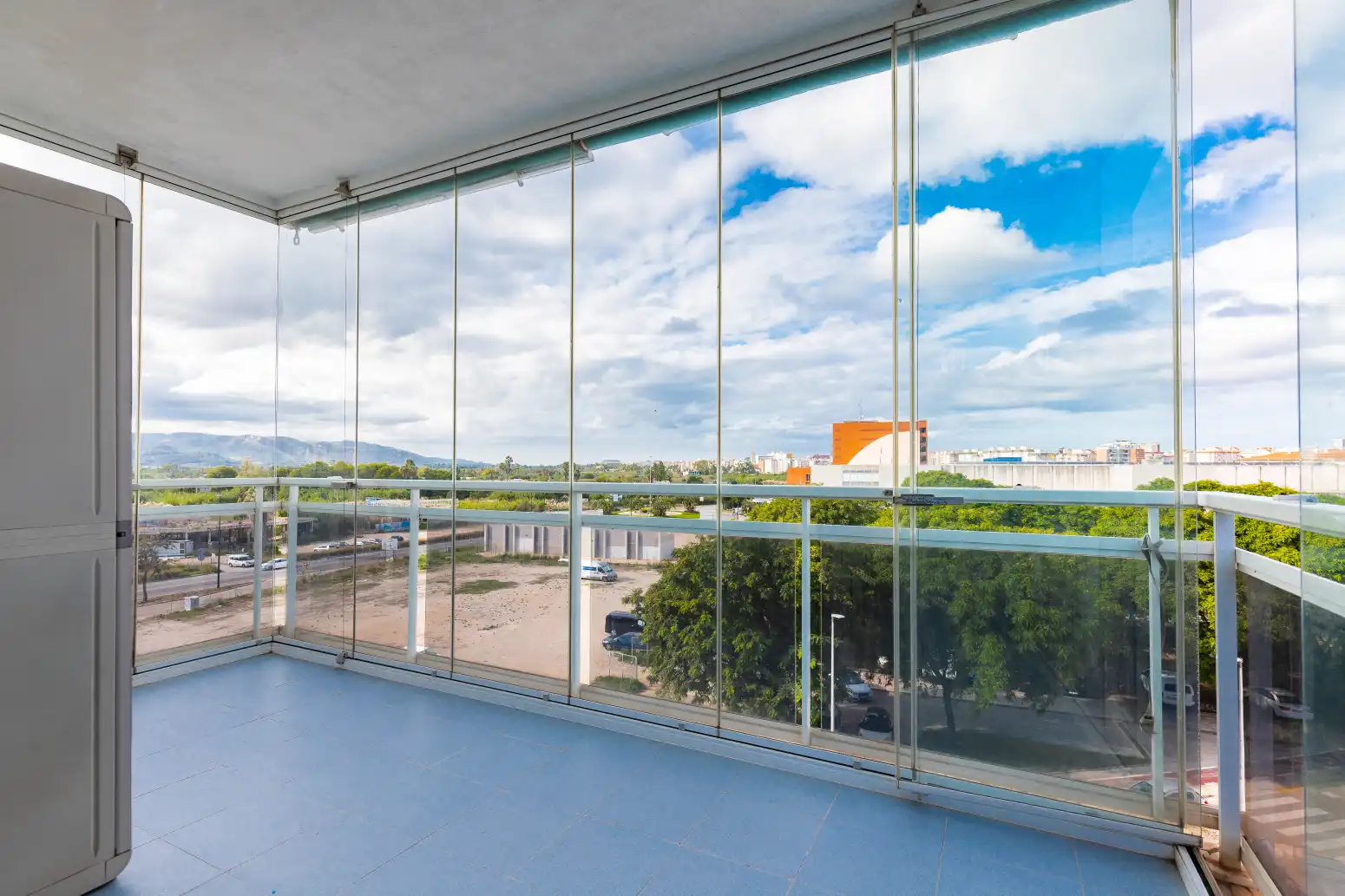 Vista exterior de Pis en venda en Gandia amb Calefacció, Jardí privat i Terrassa