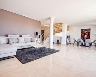 Living room of Flat for sale in Marbella  with Air Conditioner and Terrace