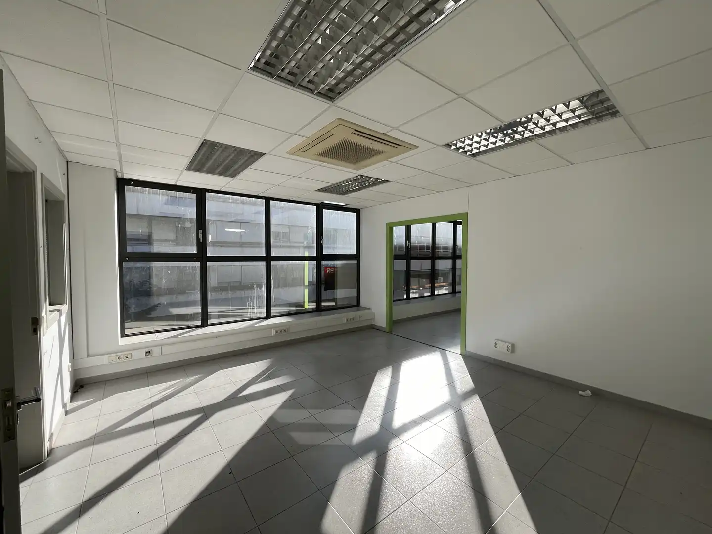 Office for rent in Manresa  with Heating