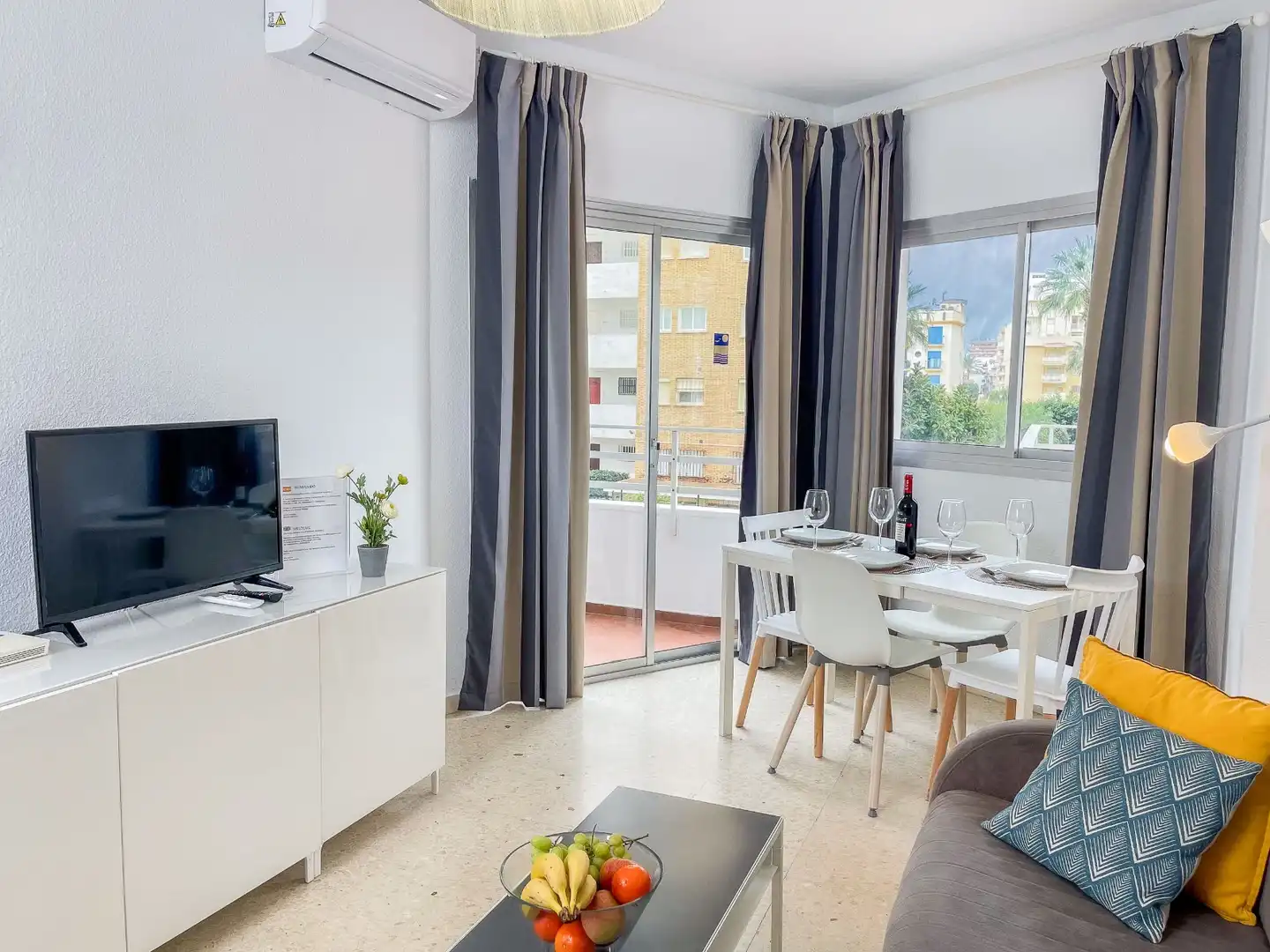 Sala de estar de Piso en venta en Fuengirola con Aire acondicionado