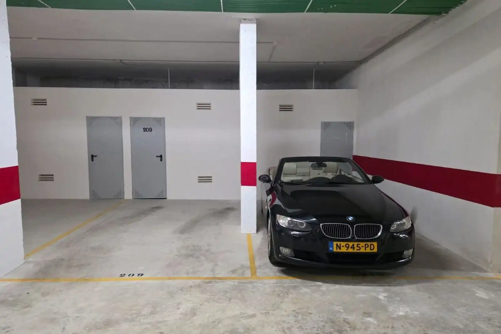 Aparcament de Apartament en venda en Orihuela amb Terrassa i Piscina comunitària