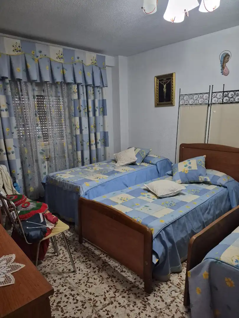 Habitación de Casa o chalet en venta en Albares con Calefacción, Jardín privado y Piscina