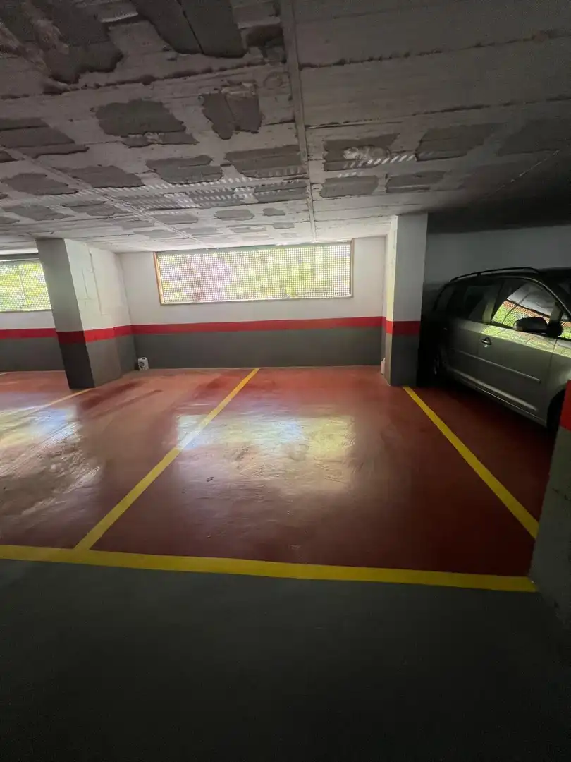 Parking de Piso en venta en Fuengirola con Aire acondicionado, Jardín privado y Terraza