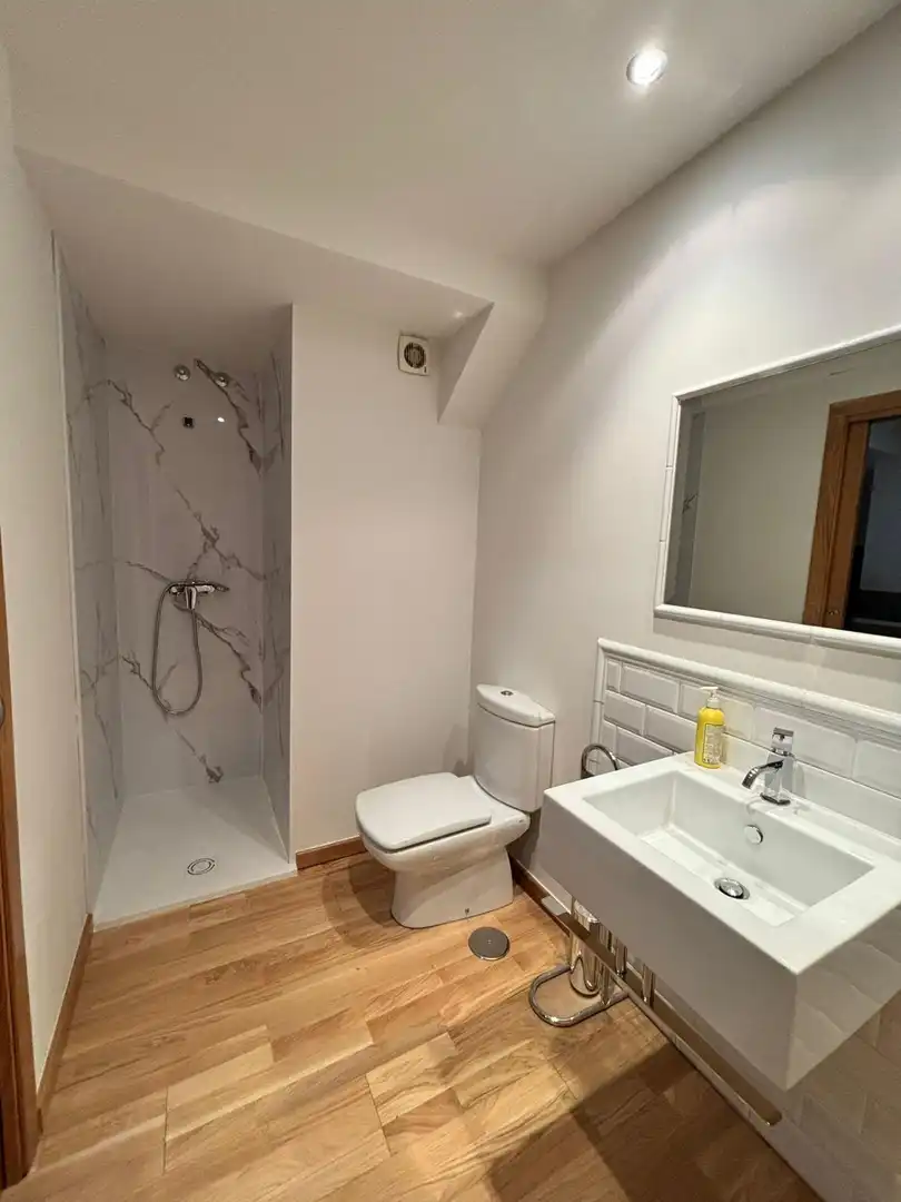 Baño de Piso en venta en Ourense Capital  con Calefacción, Amueblado y Balcón