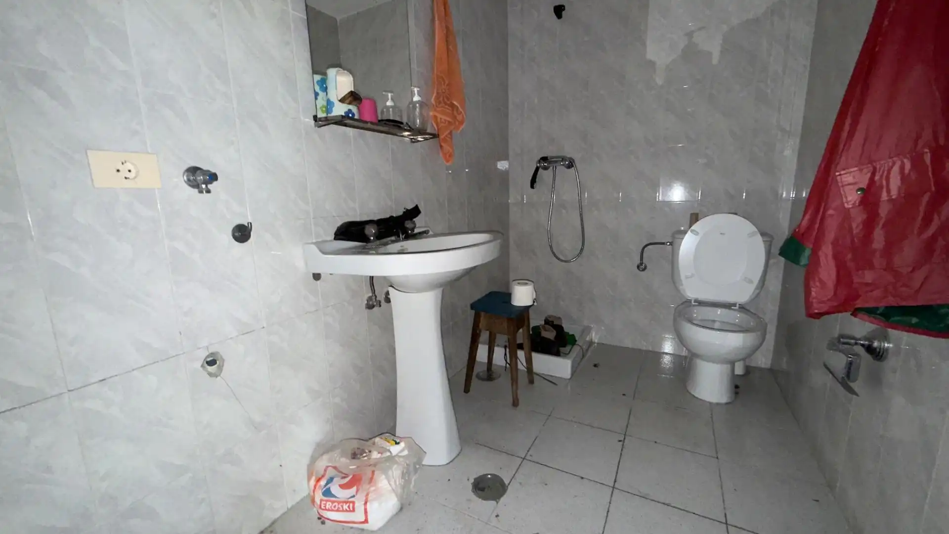 Baño de Casa o chalet en venta en Avión con Calefacción, Jardín privado y Trastero