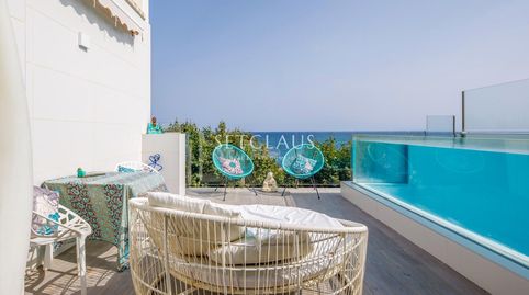 Tríplex en primera línea de mar con piscina privada