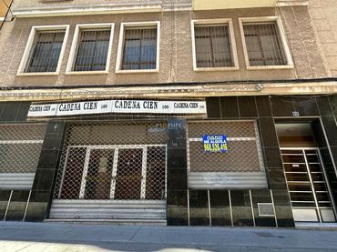 Local comercial en venta en Calle San Vicente