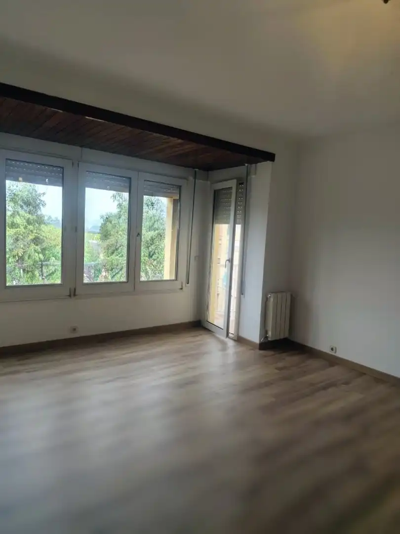 Dormitori de Pis en venda en Manresa amb Calefacció, Parquet i Traster