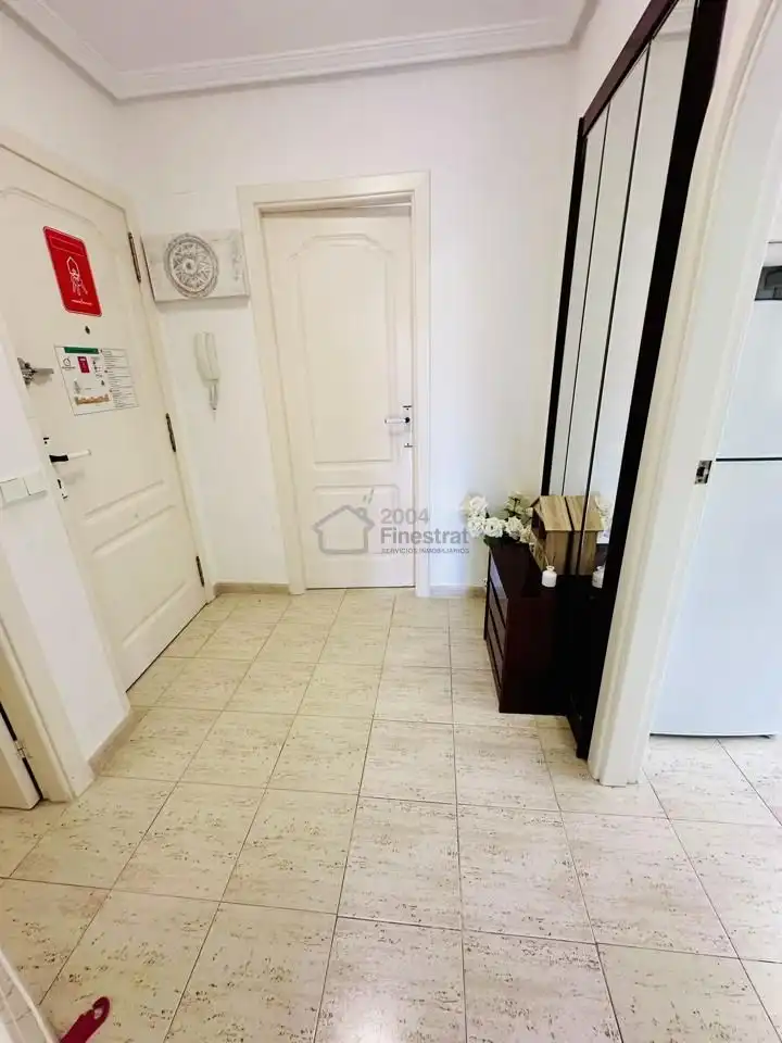 Wohnung zum Verkauf in Finestrat mit Klimaanlage, Terrasse und Möbliert