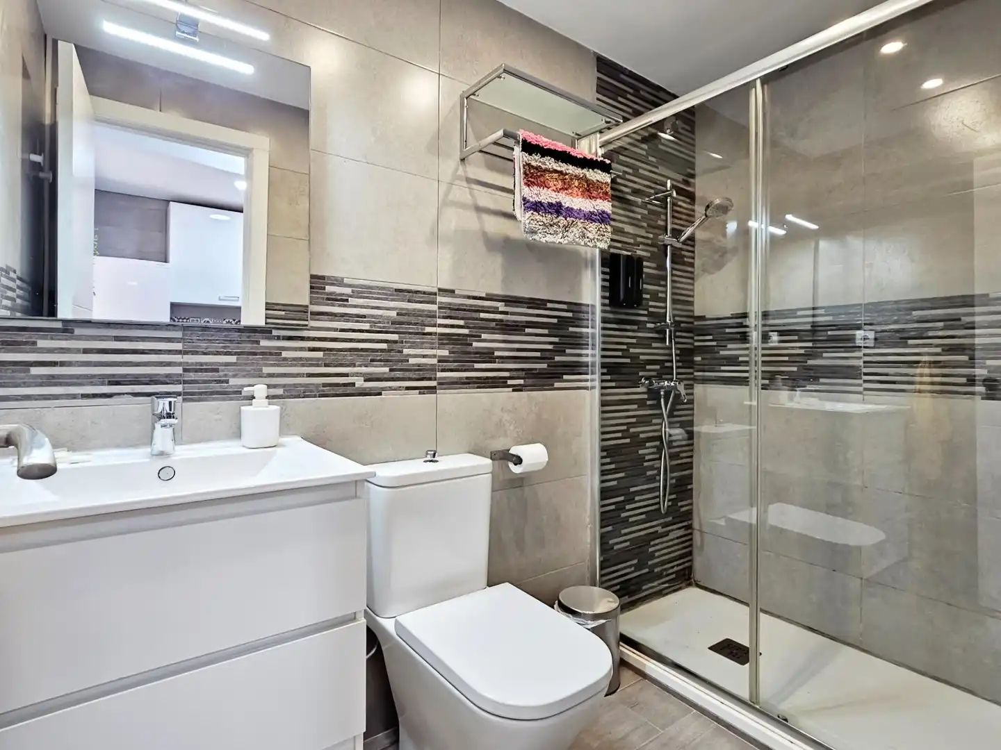 Badezimmer von Wohnung zum Verkauf in Los Arenales del Sol