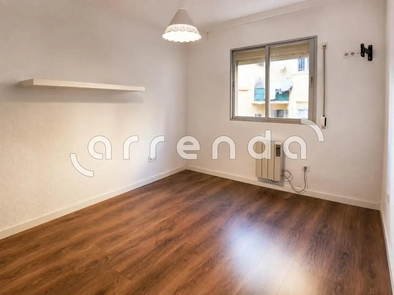 Schlafzimmer von Wohnung zur Miete in Madrid mit Klimaanlage, Heizung und Möbliert