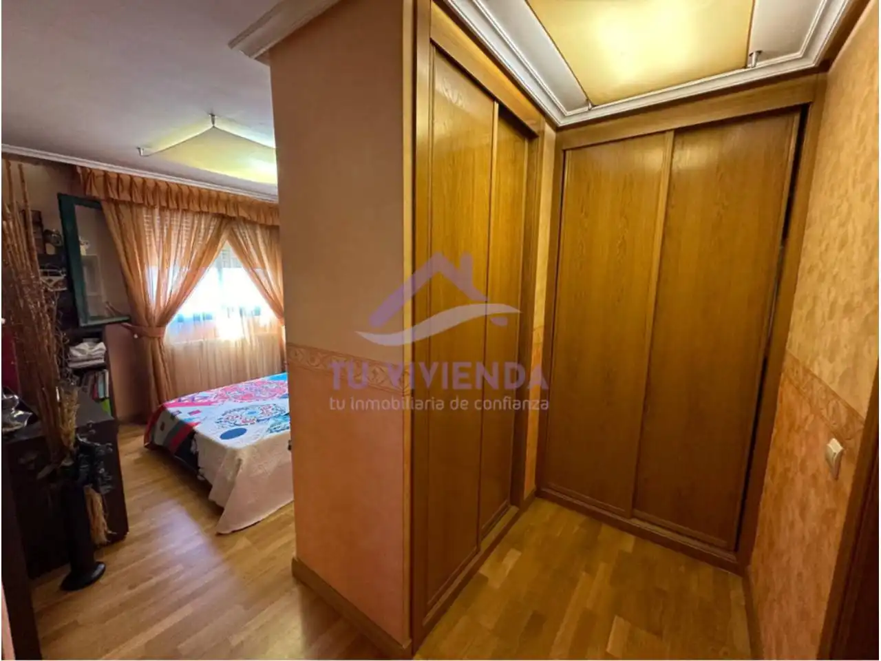 Bedroom of Attic for sale in Valladolid  with Heating, Parquet flooring and Terrace