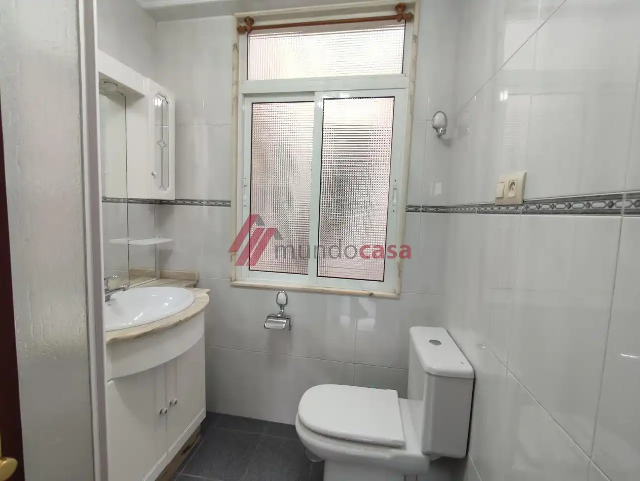 Bathroom of Flat for rent in Ferrol  with Heating and Furnished