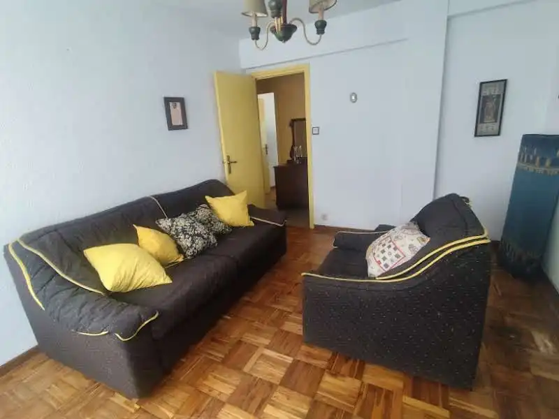Sala d'estar de Pis en venda en Pravia amb Moblat
