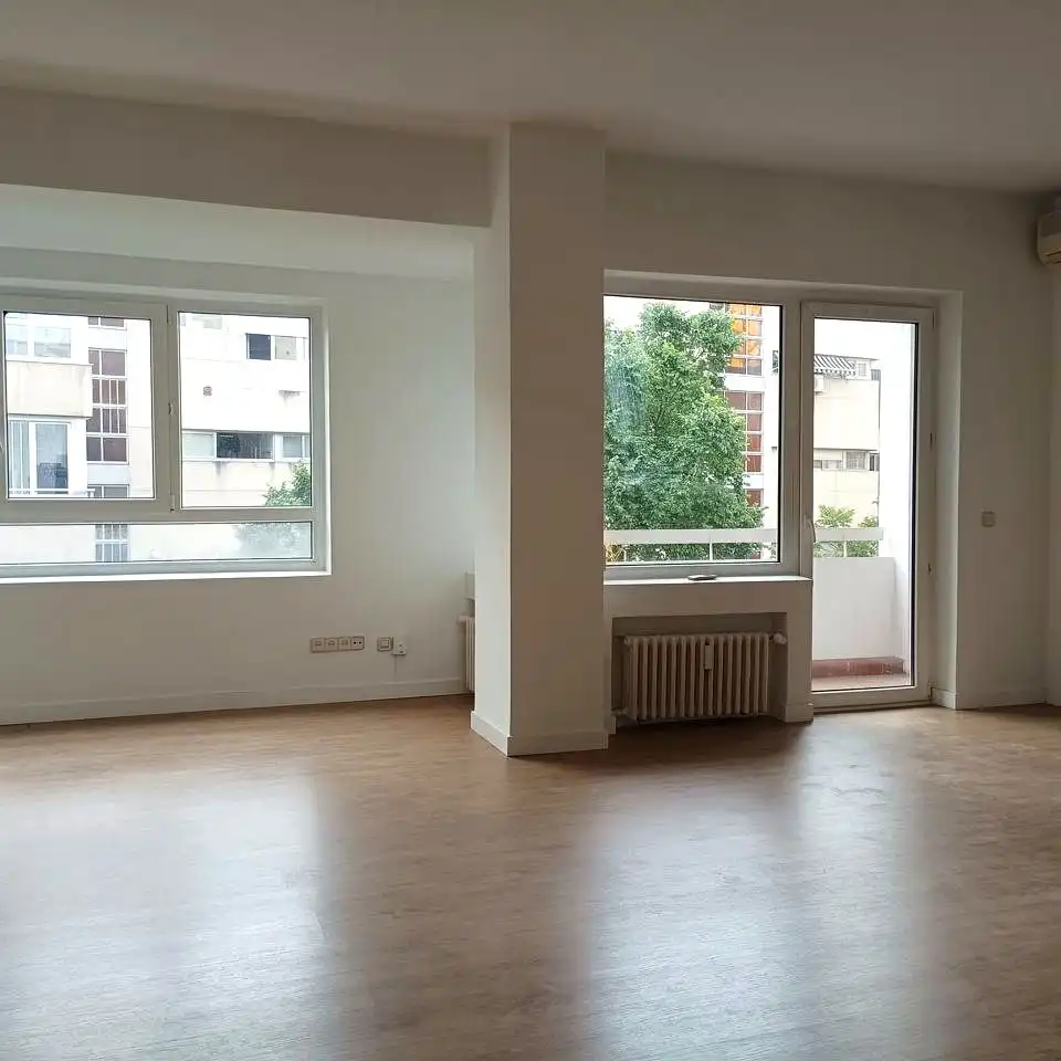 Sala d'estar de Pis de lloguer en Madrid amb Aire condicionat, Calefacció i Parquet