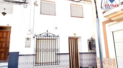 SE VENDE BONITA CASA EN EL CENTRO DE CÚLLAR BAZA