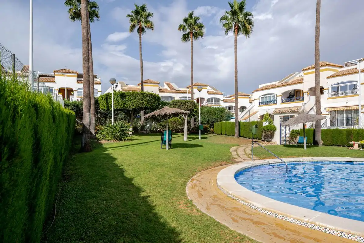 Garten von Erdgeschoss zum Verkauf in Santa Pola mit Heizung, Privatgarten und Terrasse