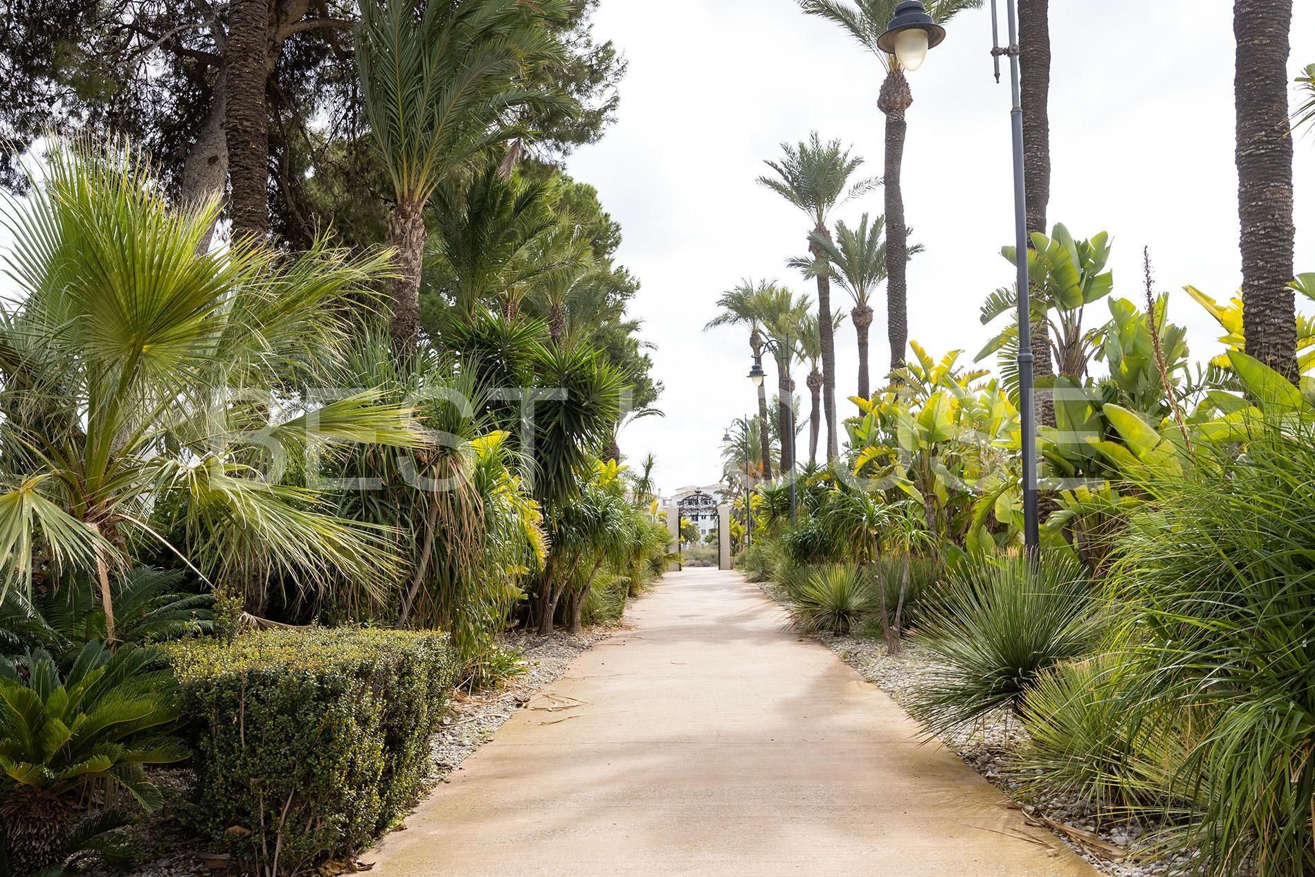 Apartment for sale in Cortes - Huertas