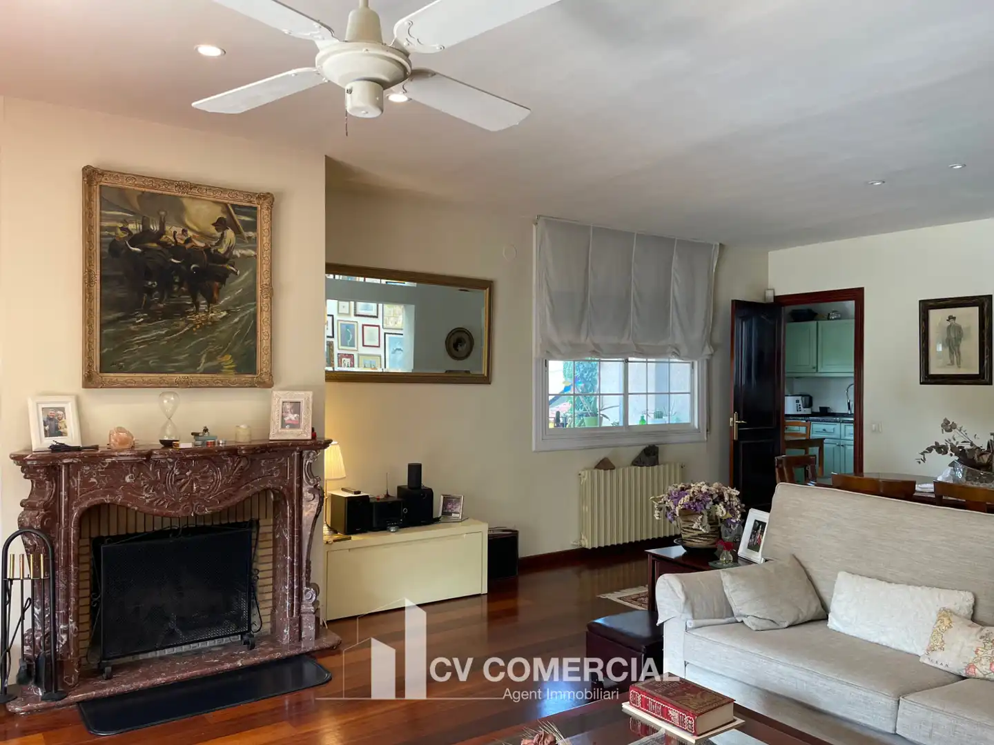 Sala d'estar de Casa o xalet en venda en Sant Cugat del Vallès amb Aire condicionat, Calefacció i Jardí privat