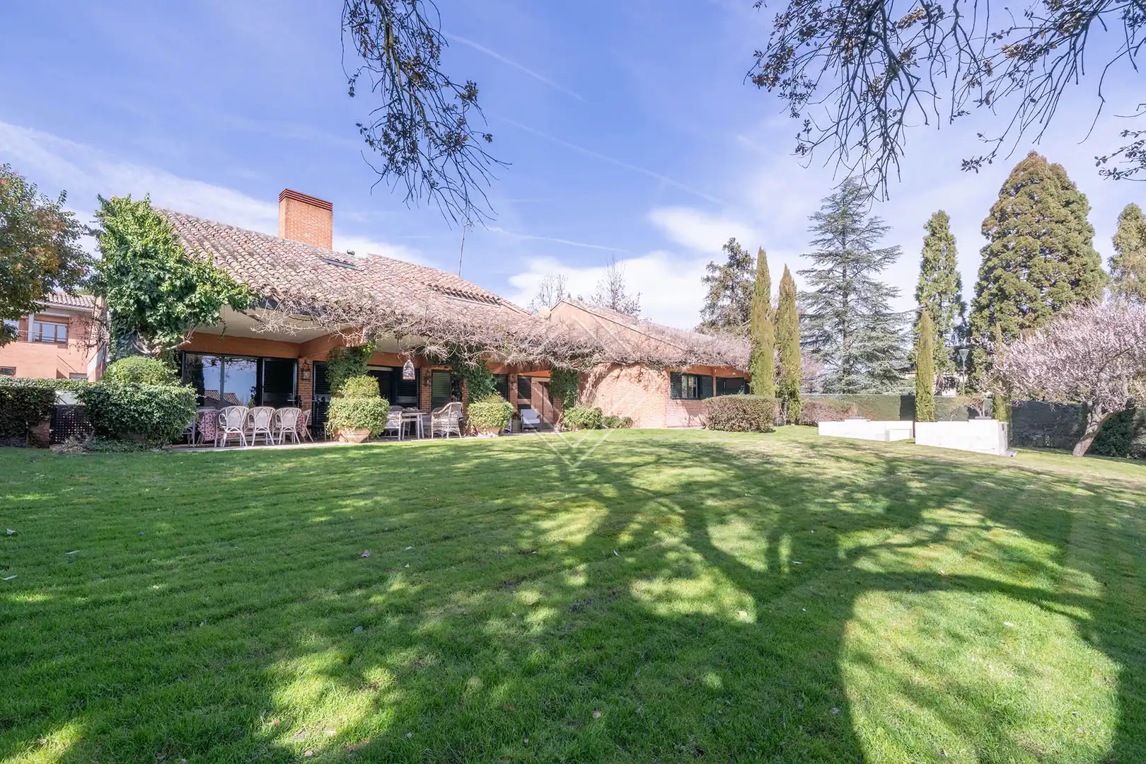 Garden of Houses for sale in Pozuelo de Alarcón  with Air Conditioner, Heating and Private garden