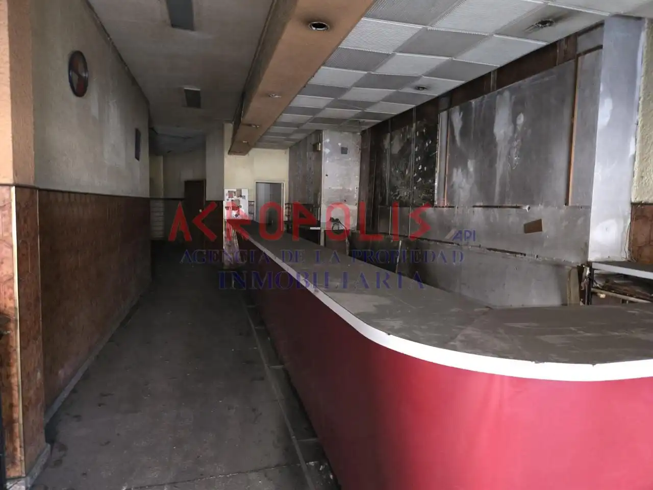 Local comercial en venda a Avenida de Álvaro López Núñez, imagen 2