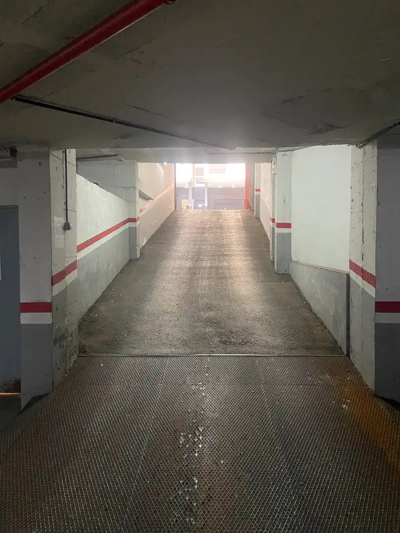 Aparcament de Garatge en venda en Girona