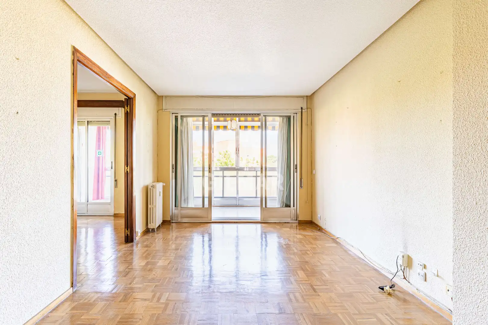 Living room of Flat for sale in Madrid  with Heating and Balcony