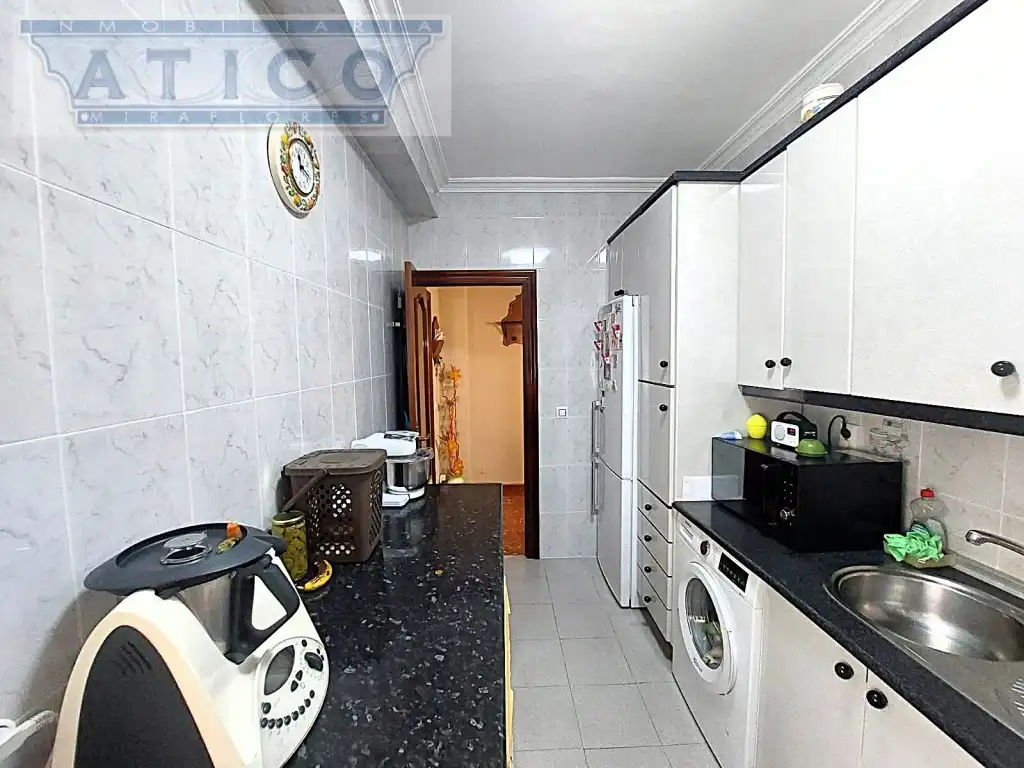 Kitchen of Flat for sale in Sevilla  with Air Conditioner