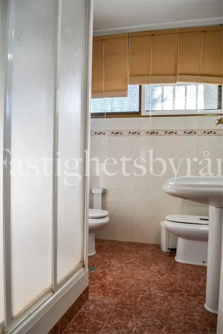 Baño de Casa o chalet en venta en Vélez-Málaga con Jardín privado, Terraza y Piscina